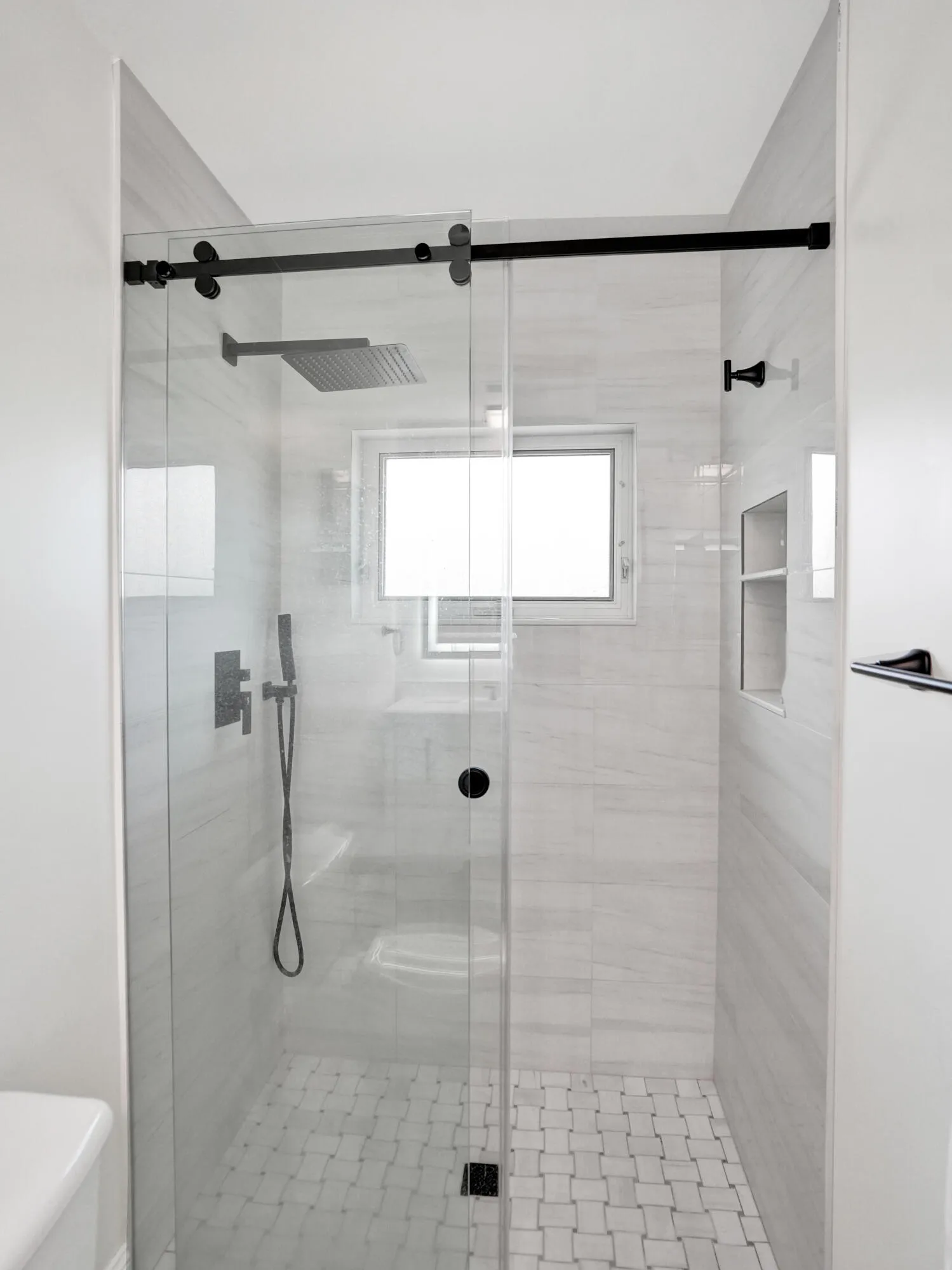 Ensuite bath for guest room