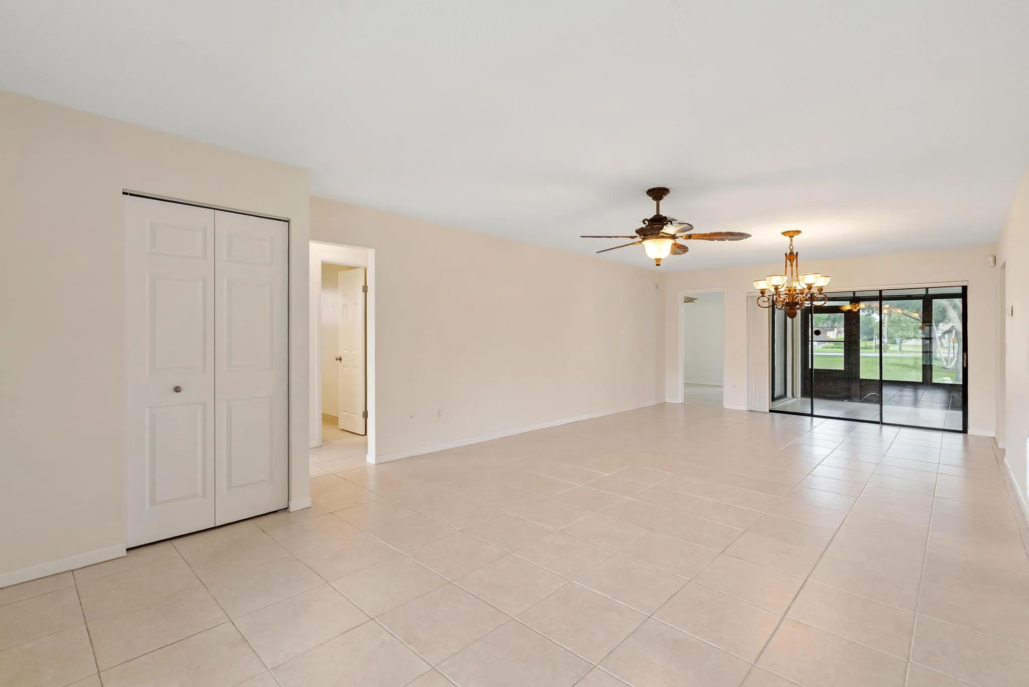 Living Rm -Dining Rm