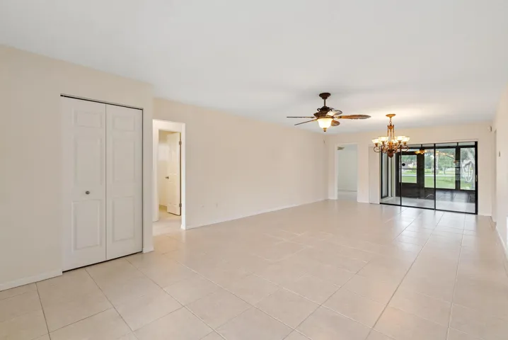Living Rm -Dining Rm