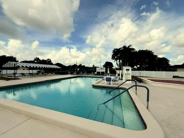 Pool Clubhouse