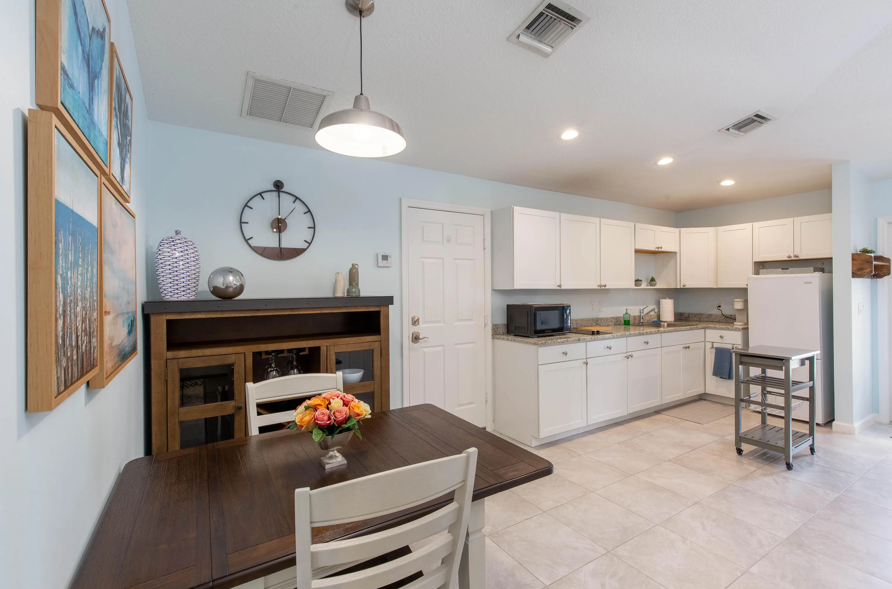 Dining/Kitchen