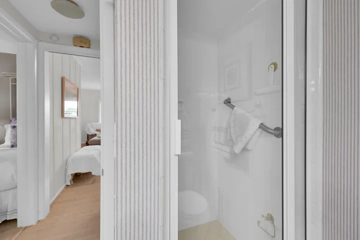 2nd Bathroom