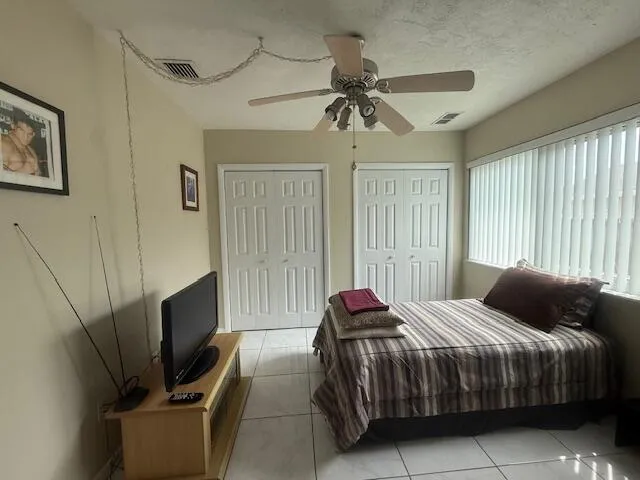 2nd bedroom closets