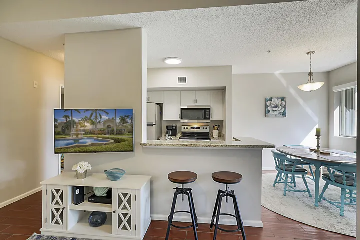 272 Village Blvd Apt 7212 -8