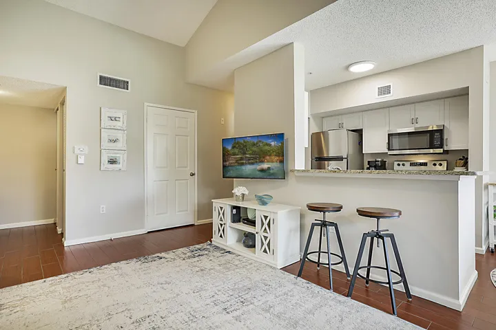 272 Village Blvd Apt 7212 -7