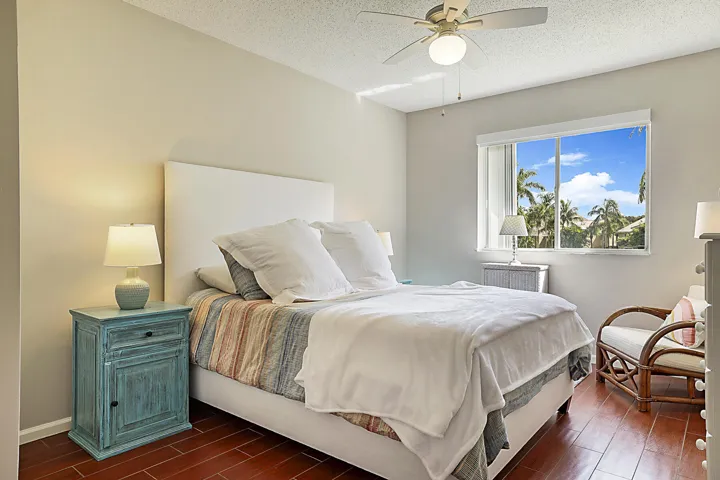 272 Village Blvd Apt 7212 -18