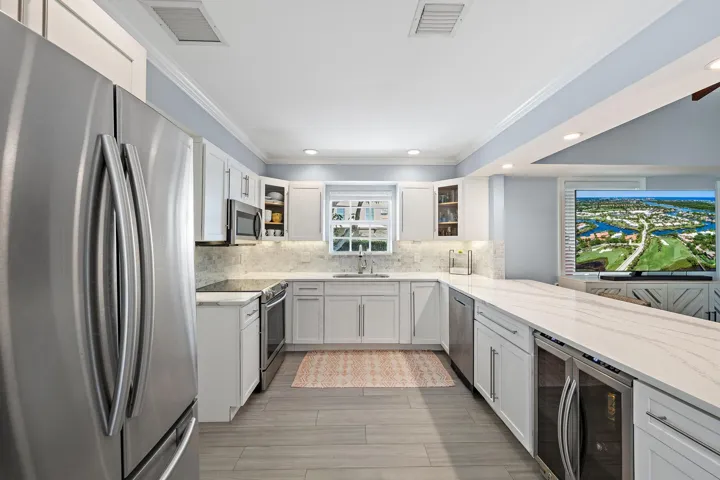 205 Wenonah Pl-9