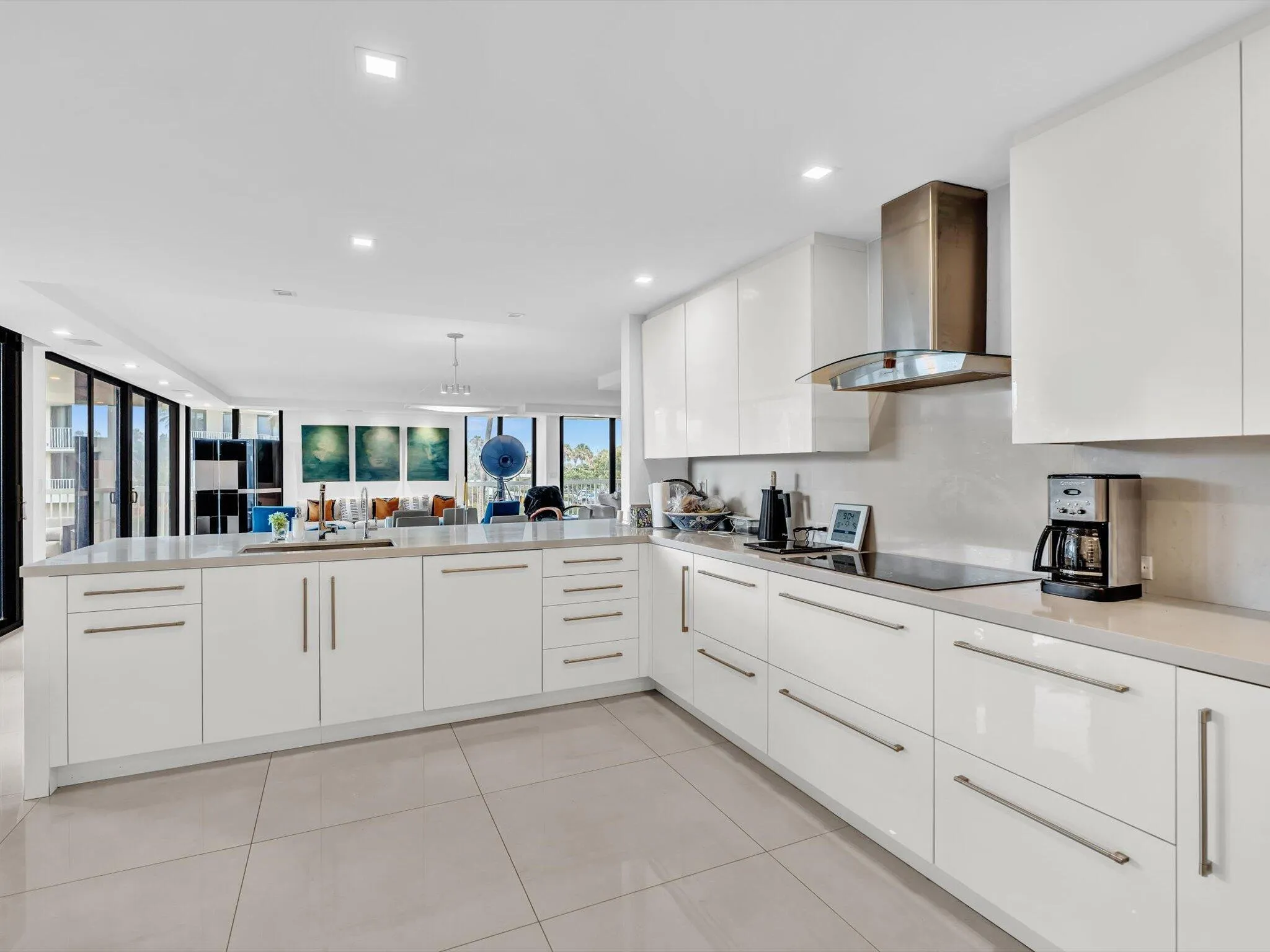 EXPANDED KITCHEN