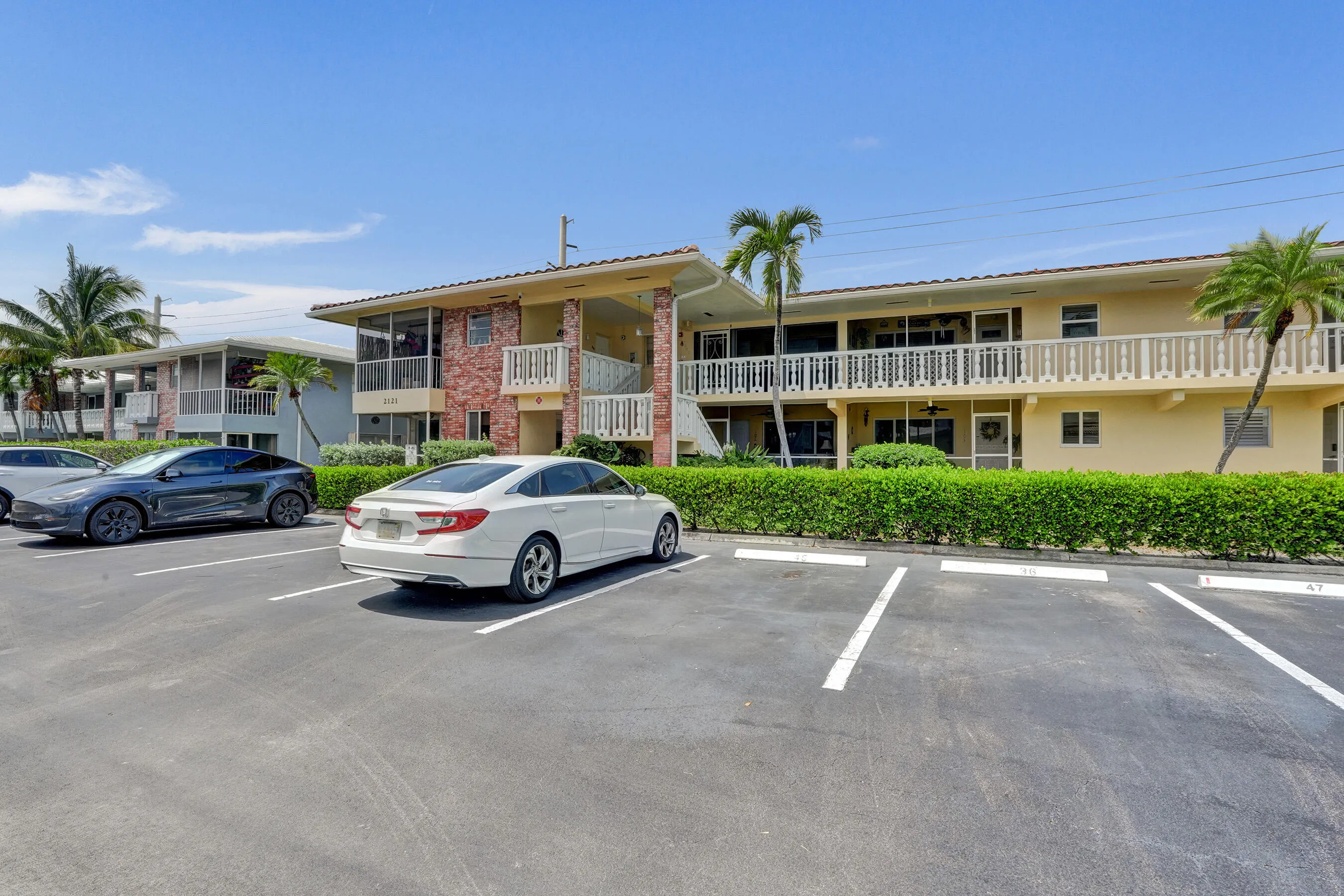 Welcome to Tara Condominiums