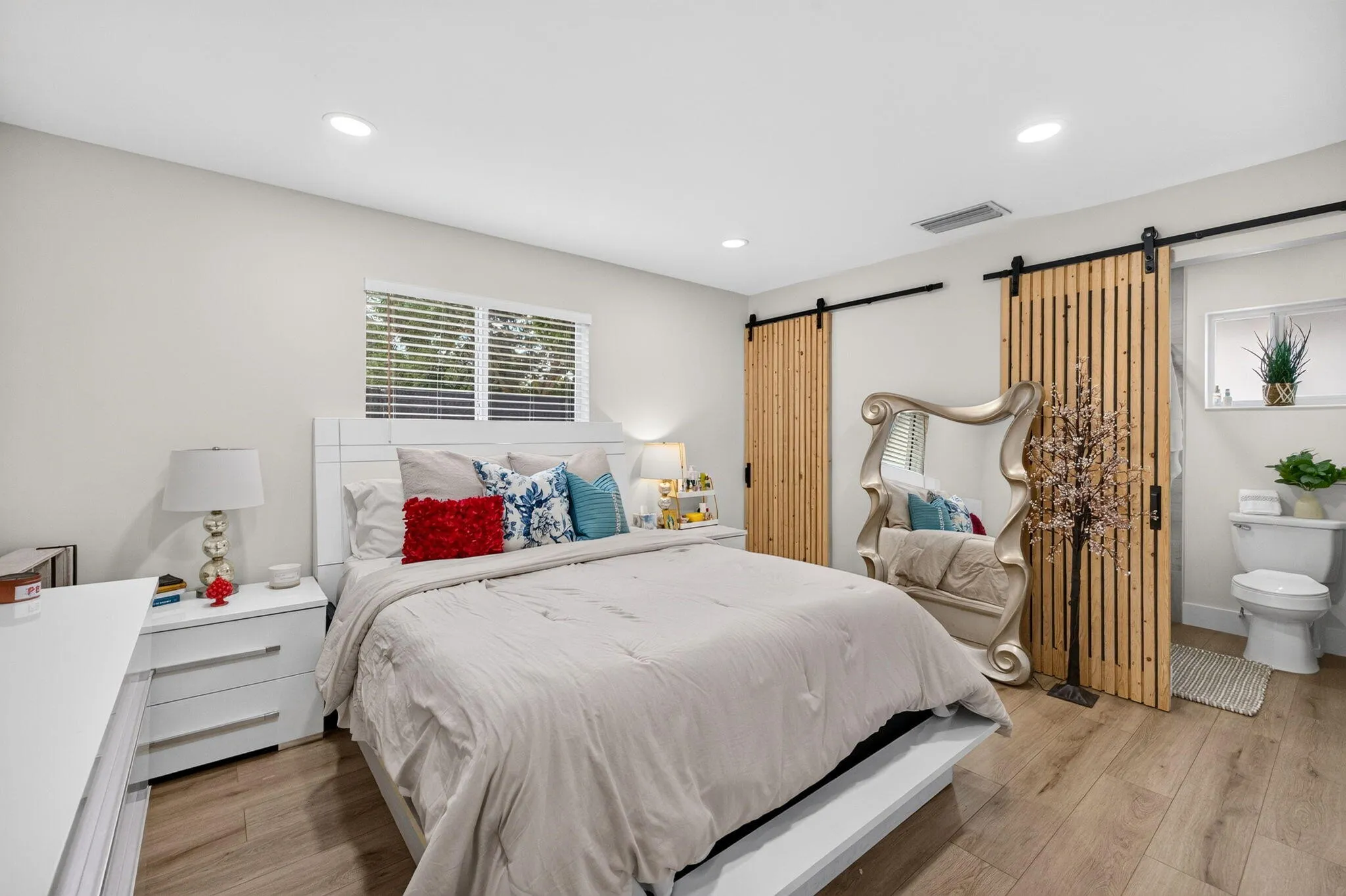 Property photo 80