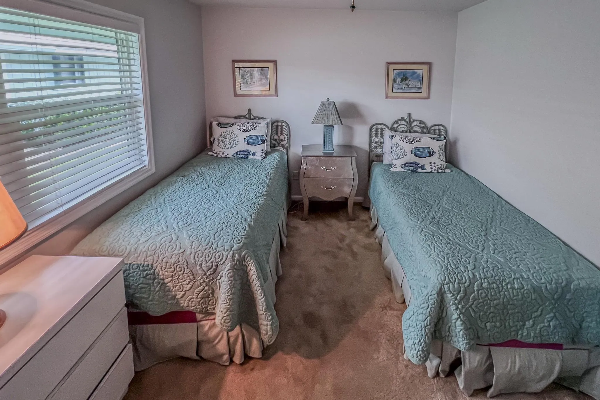 2nd bedroom