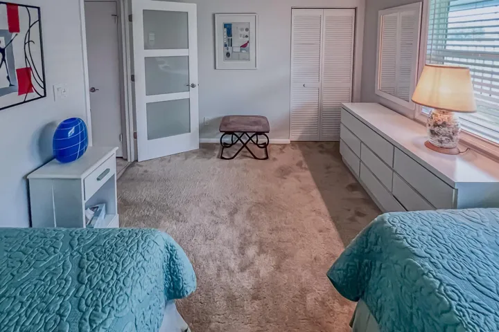 2nd bedroom