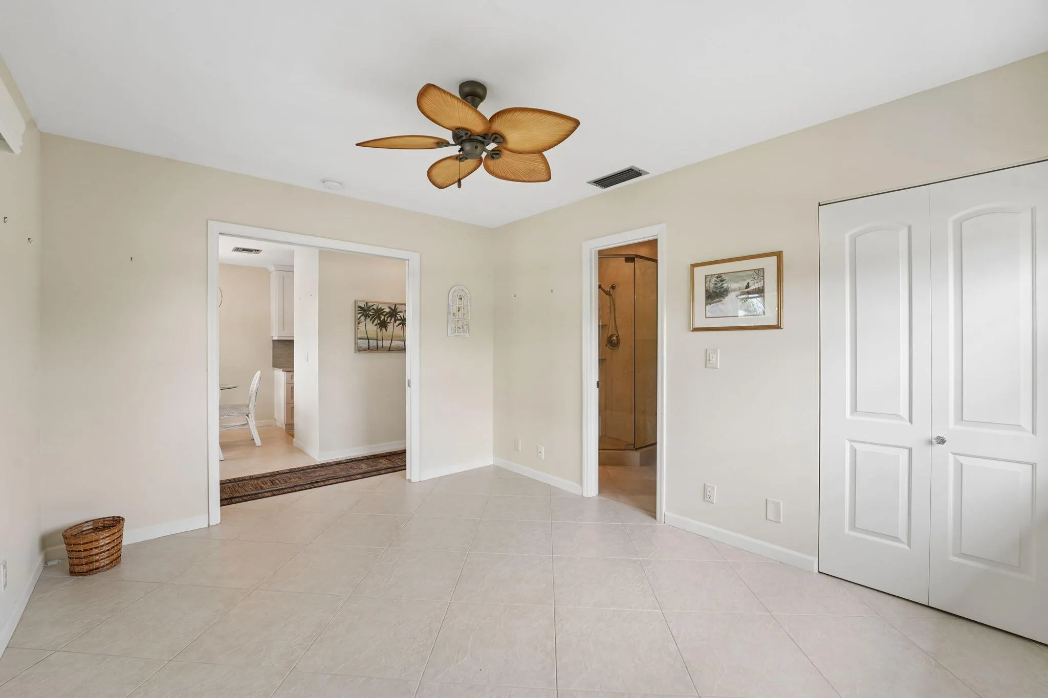 Second bedroom