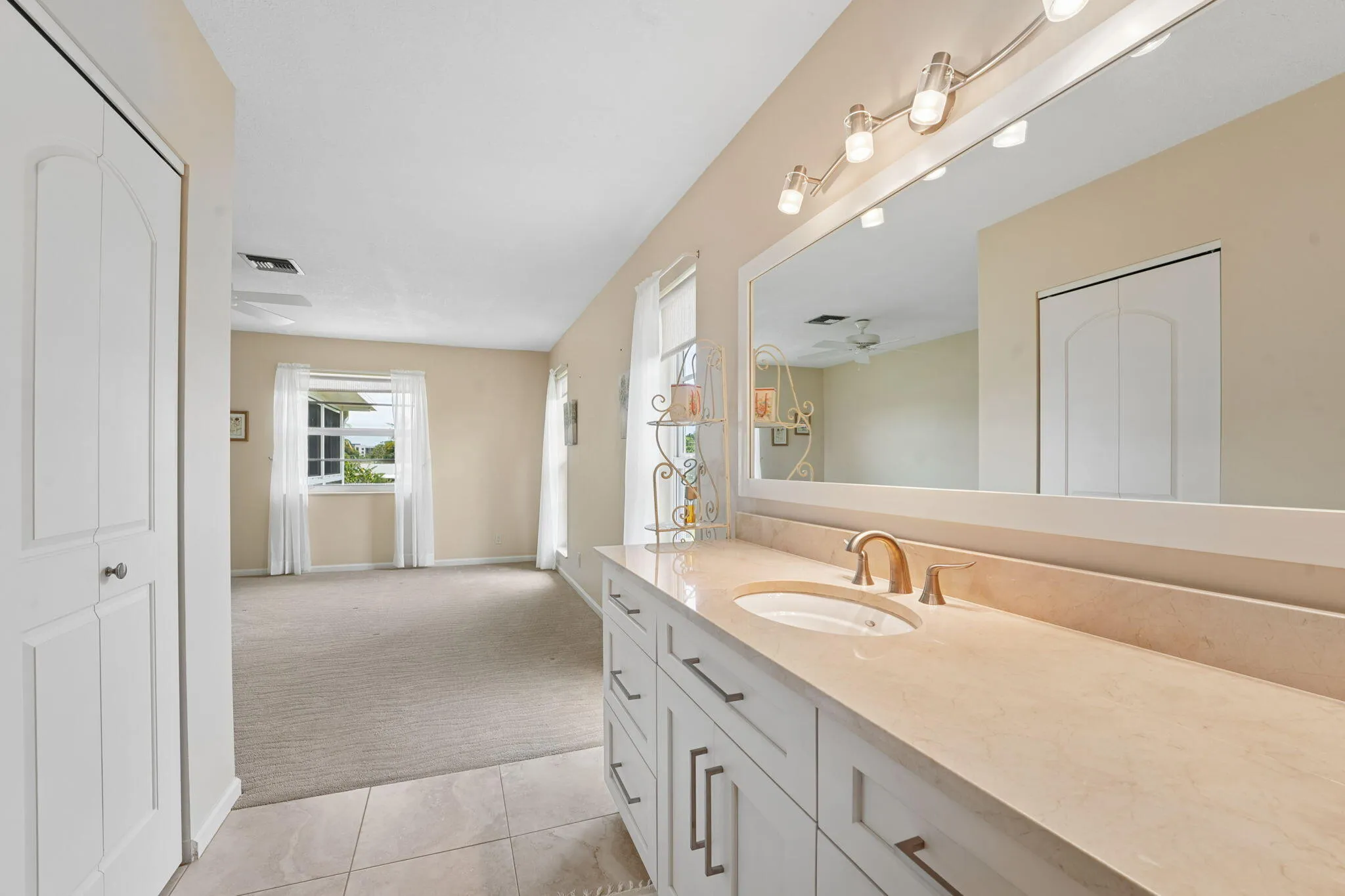 bathroom vanity