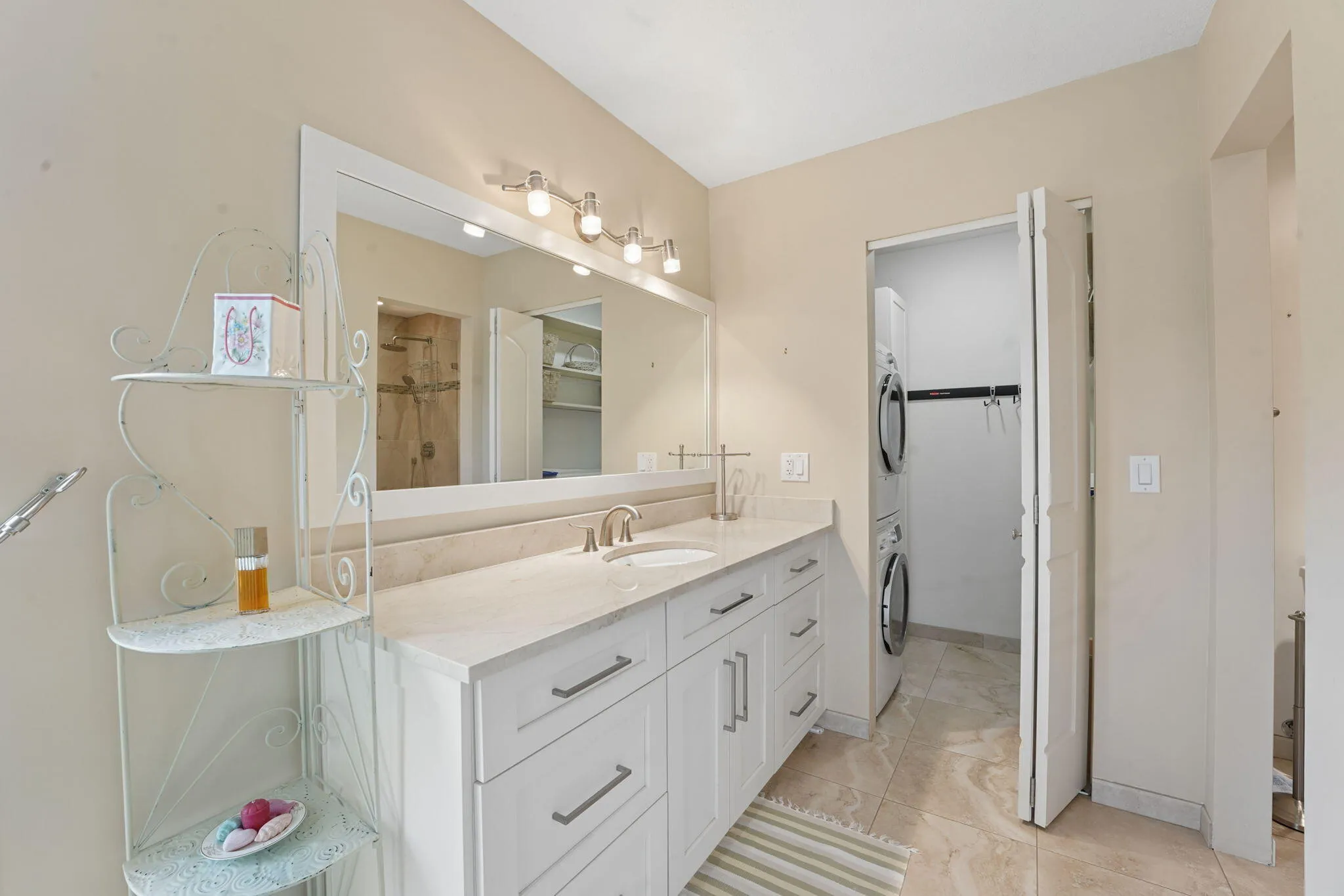 Vanity in Primary bath