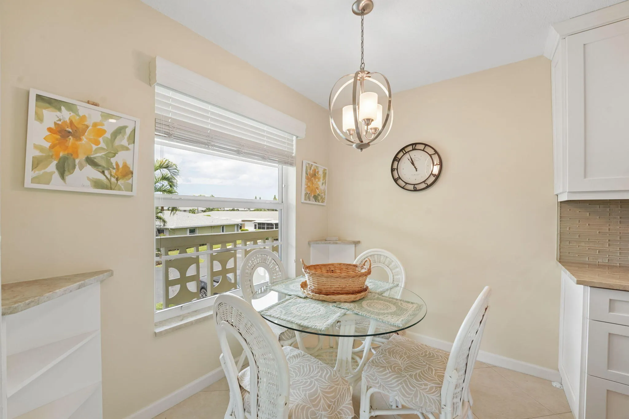 breakfast area