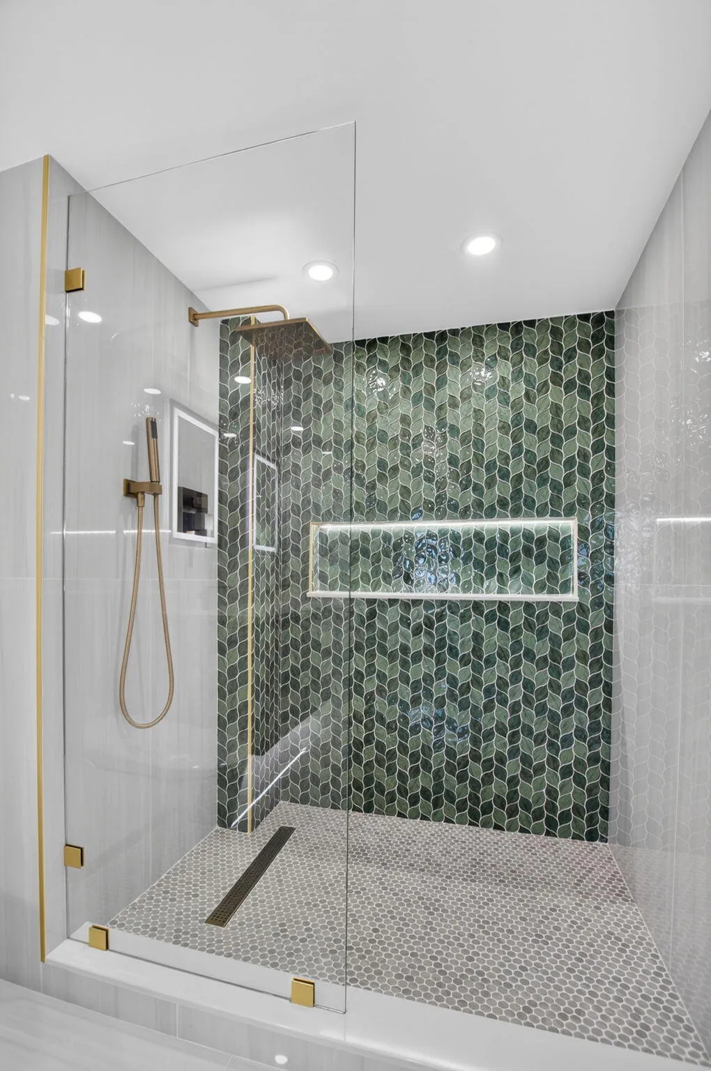 New walk in shower