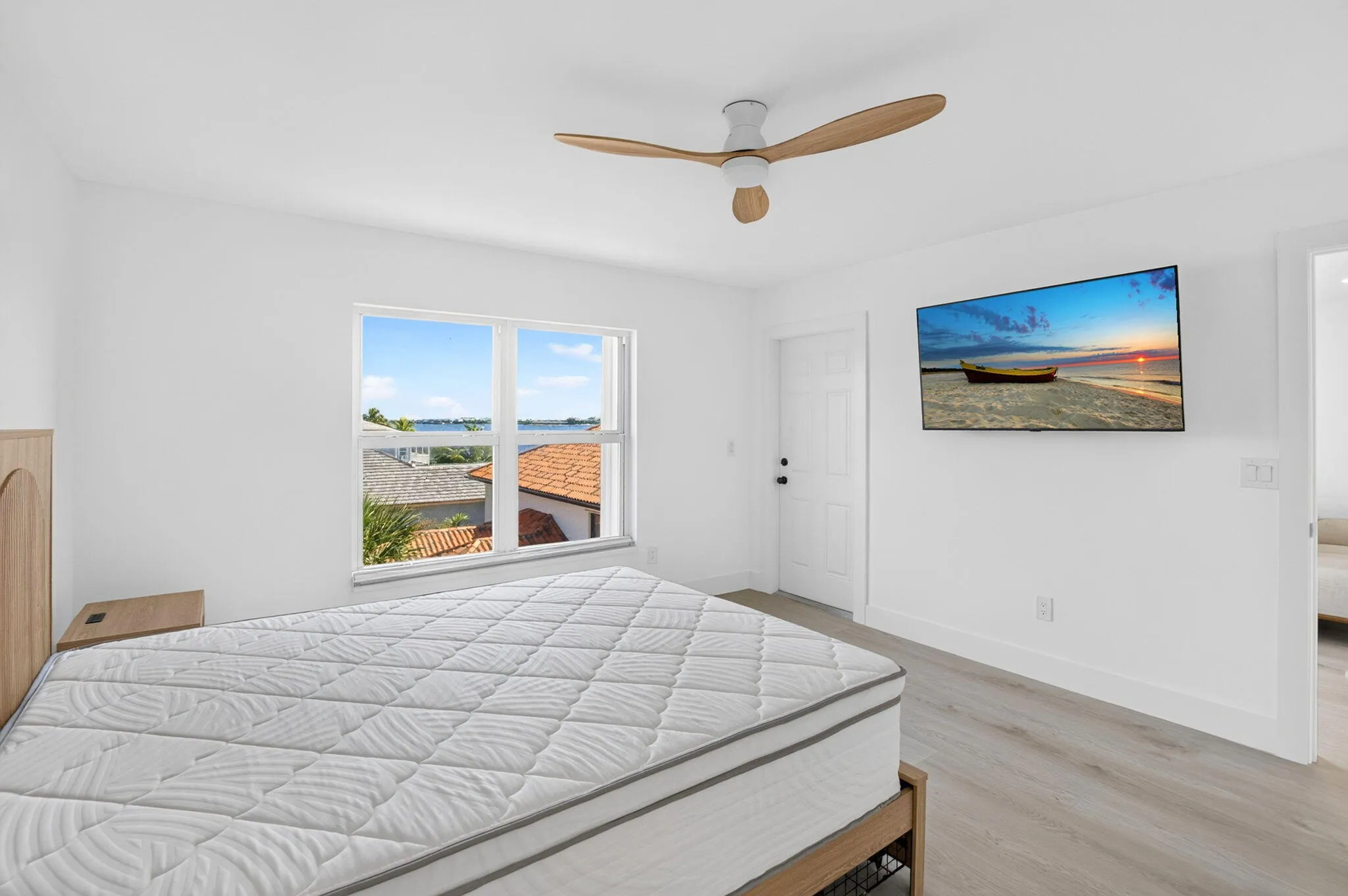 Waterview primary bedroom