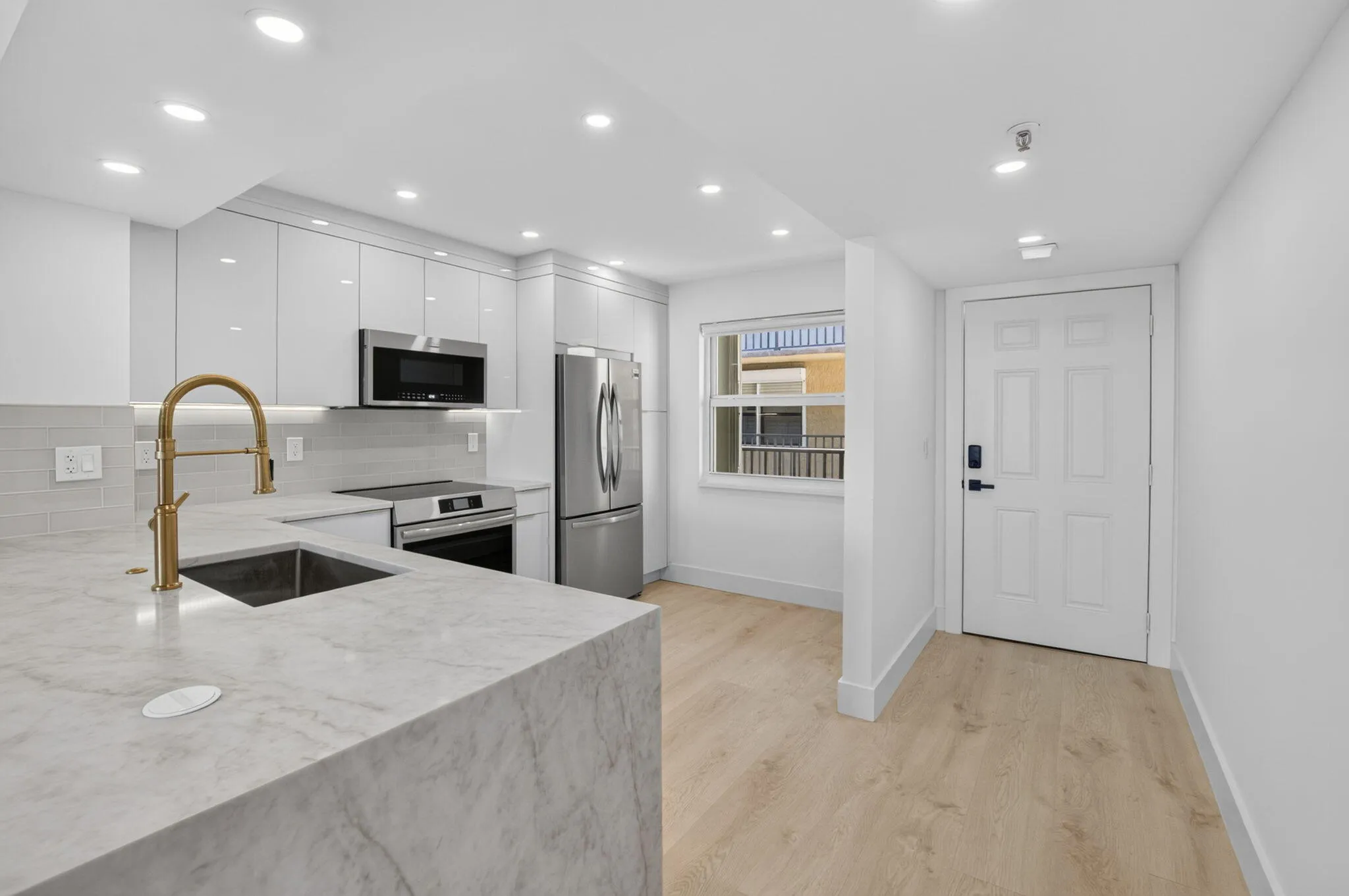 Beautiful upgrades waterfall edge bar