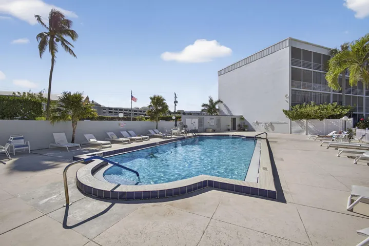 Community pool