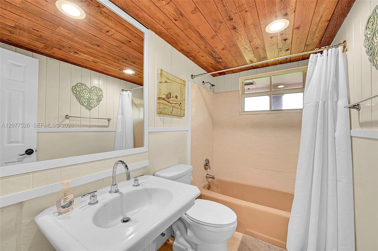 2nd Bathroom
