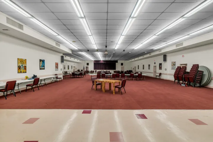 EVENT/MOVIE CENTER
