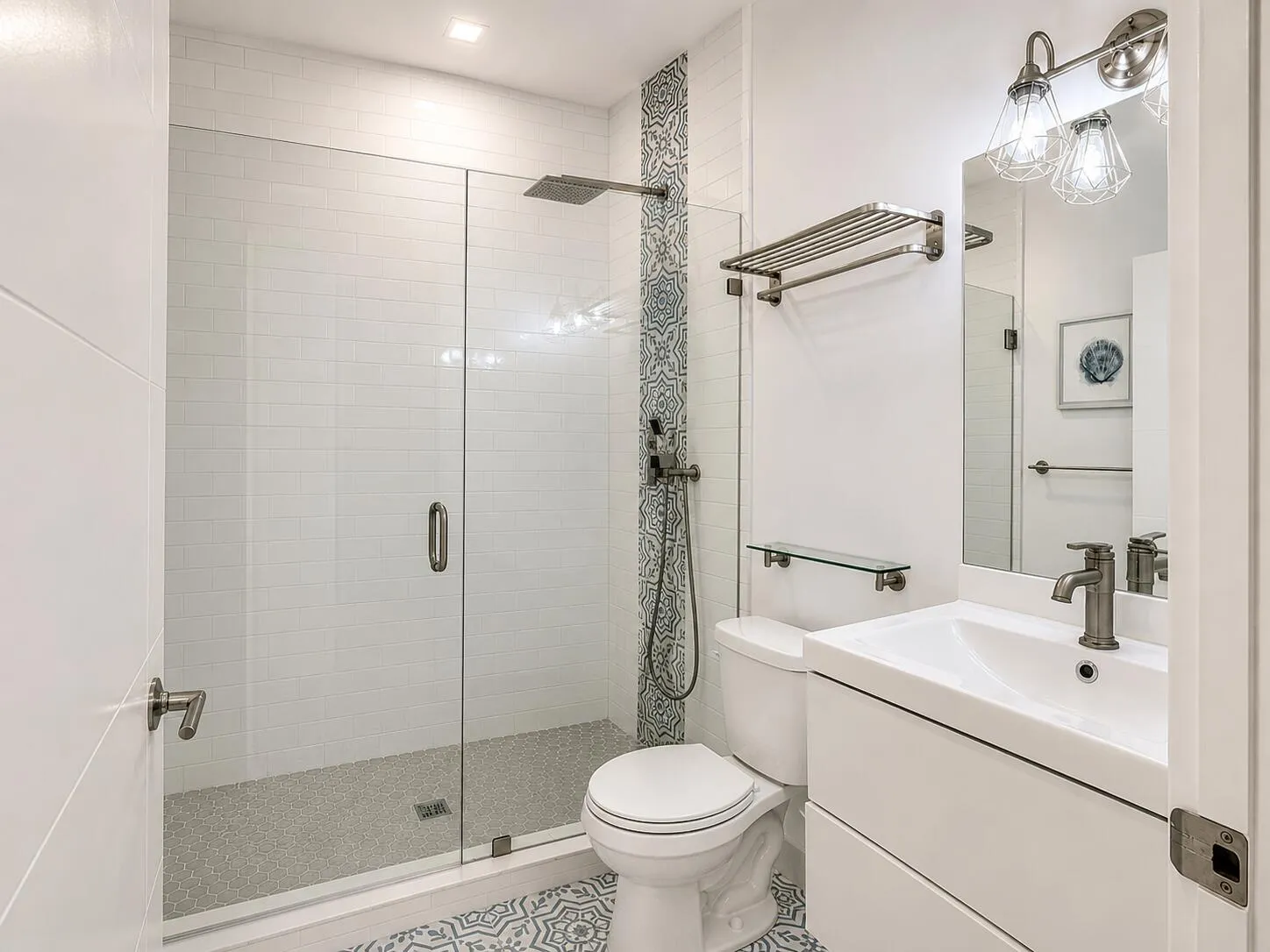 guesy bathroom