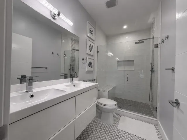 master bedroom bath