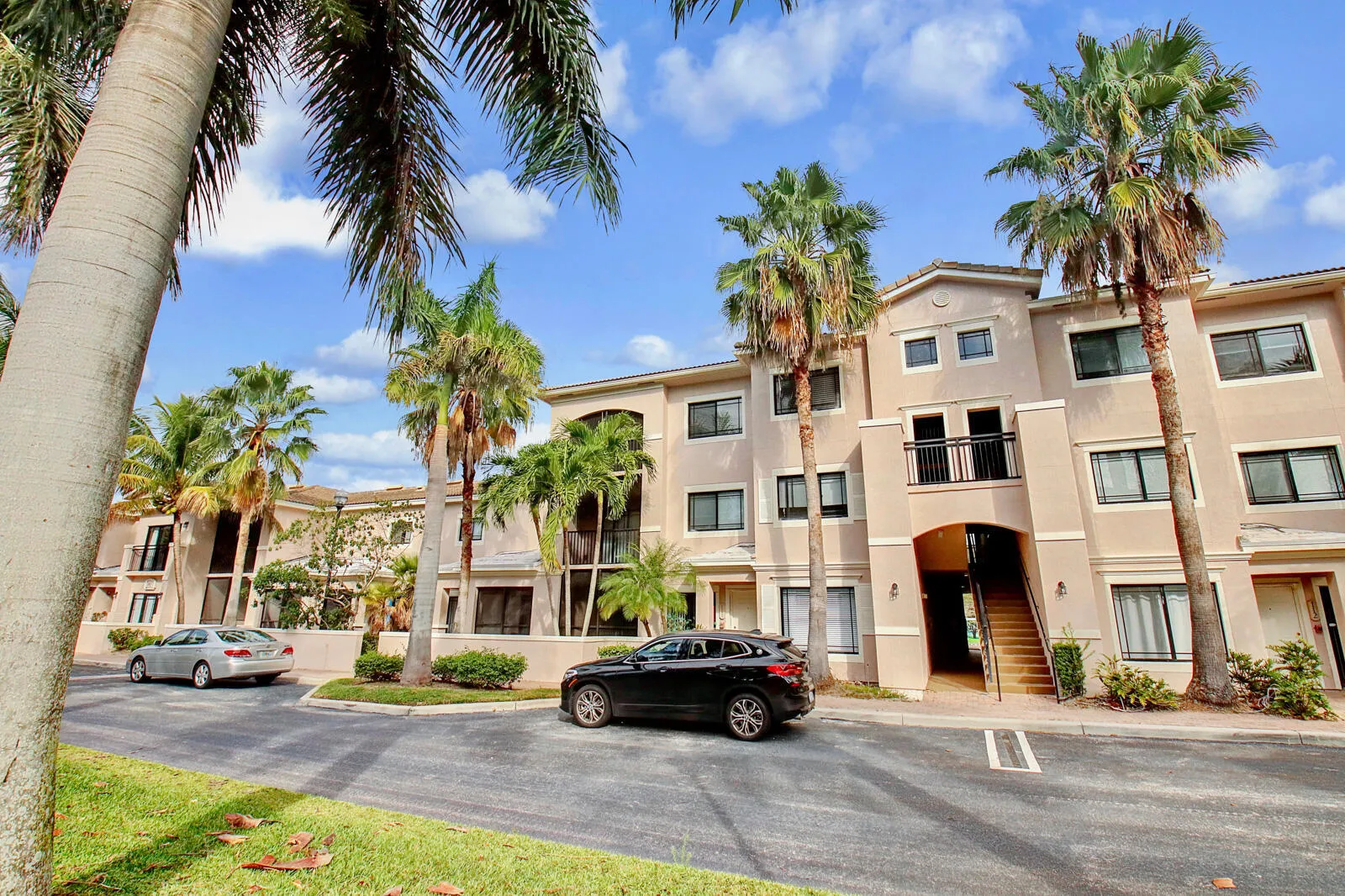 2801 Sarento Pl PBG LR-13