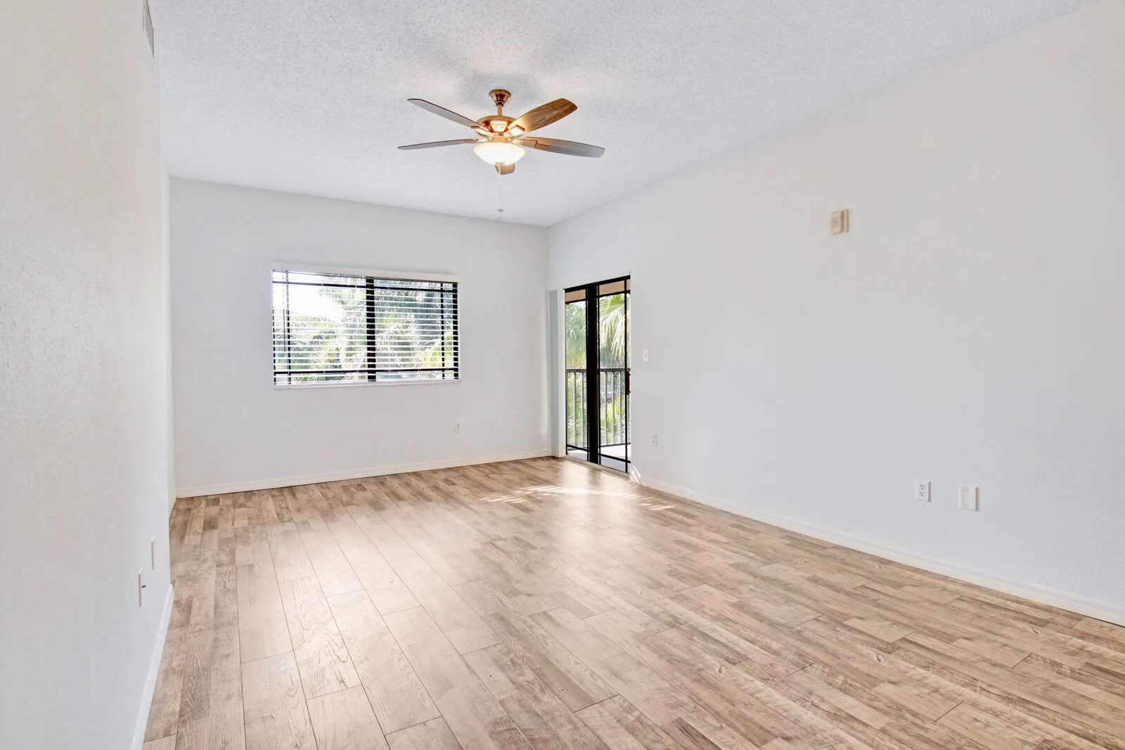 2801 Sarento Pl PBG LR-5