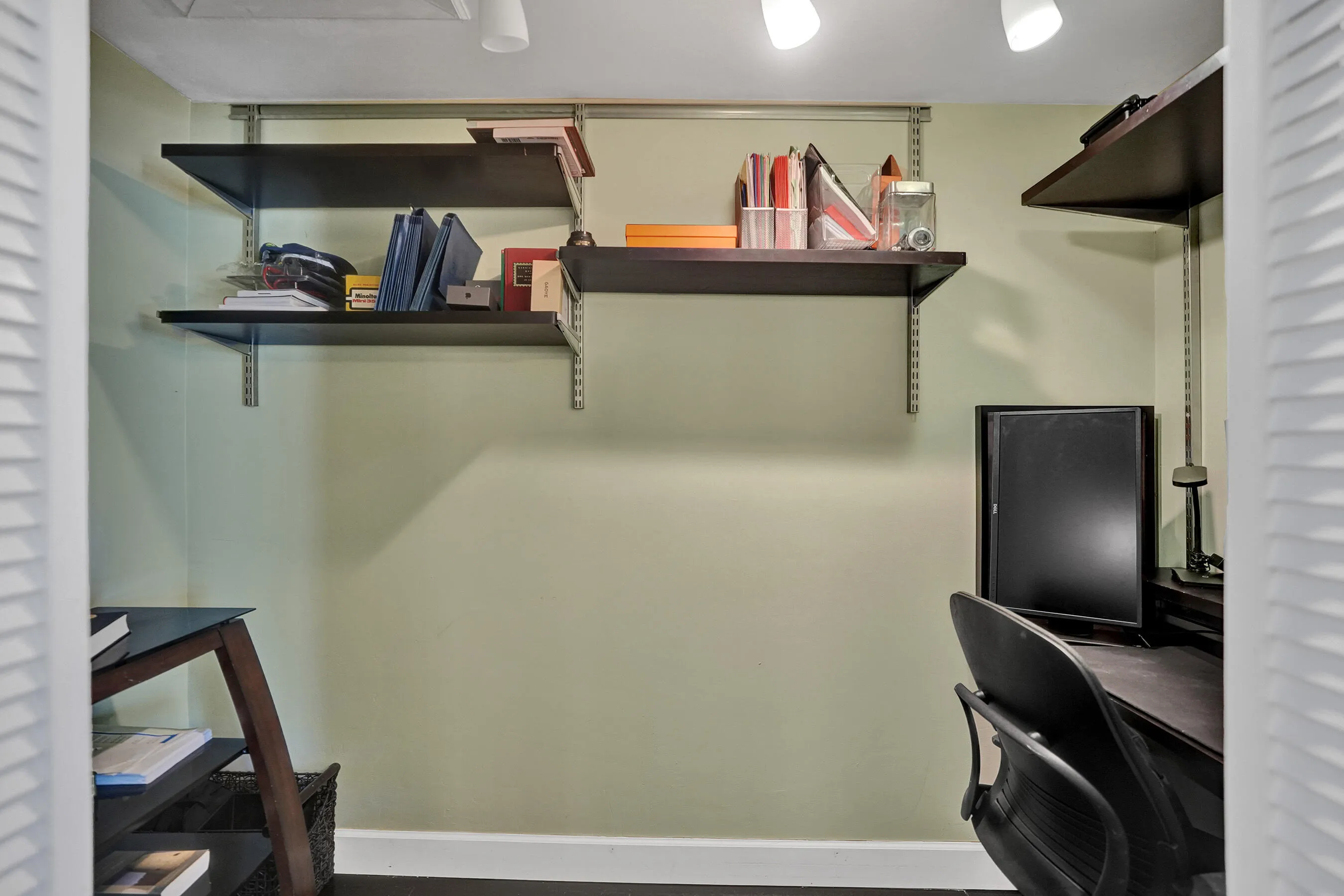Built-in shelving with adjustable brackets