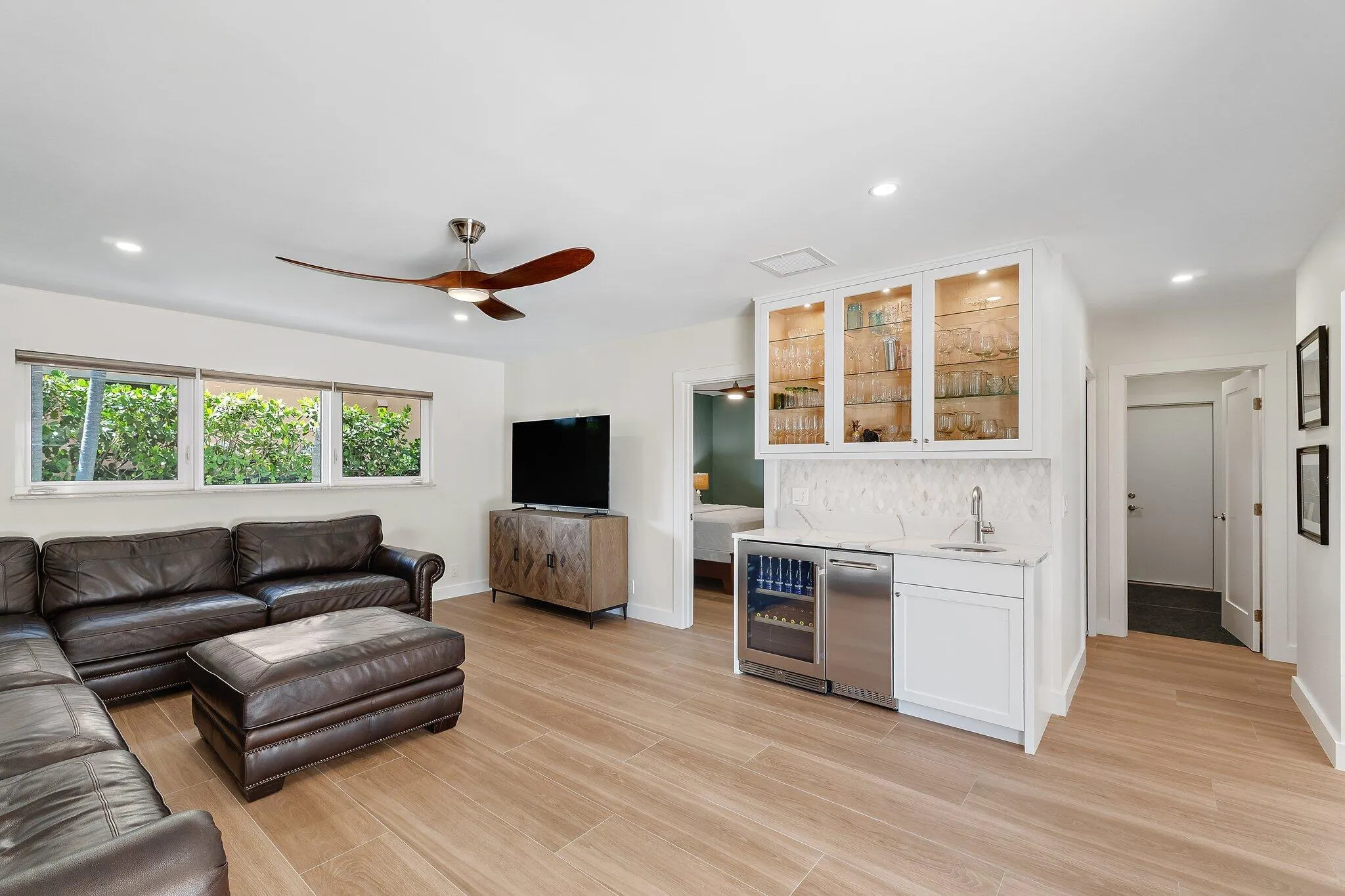 072-1051CoralWay-SingerIsland-SMALL