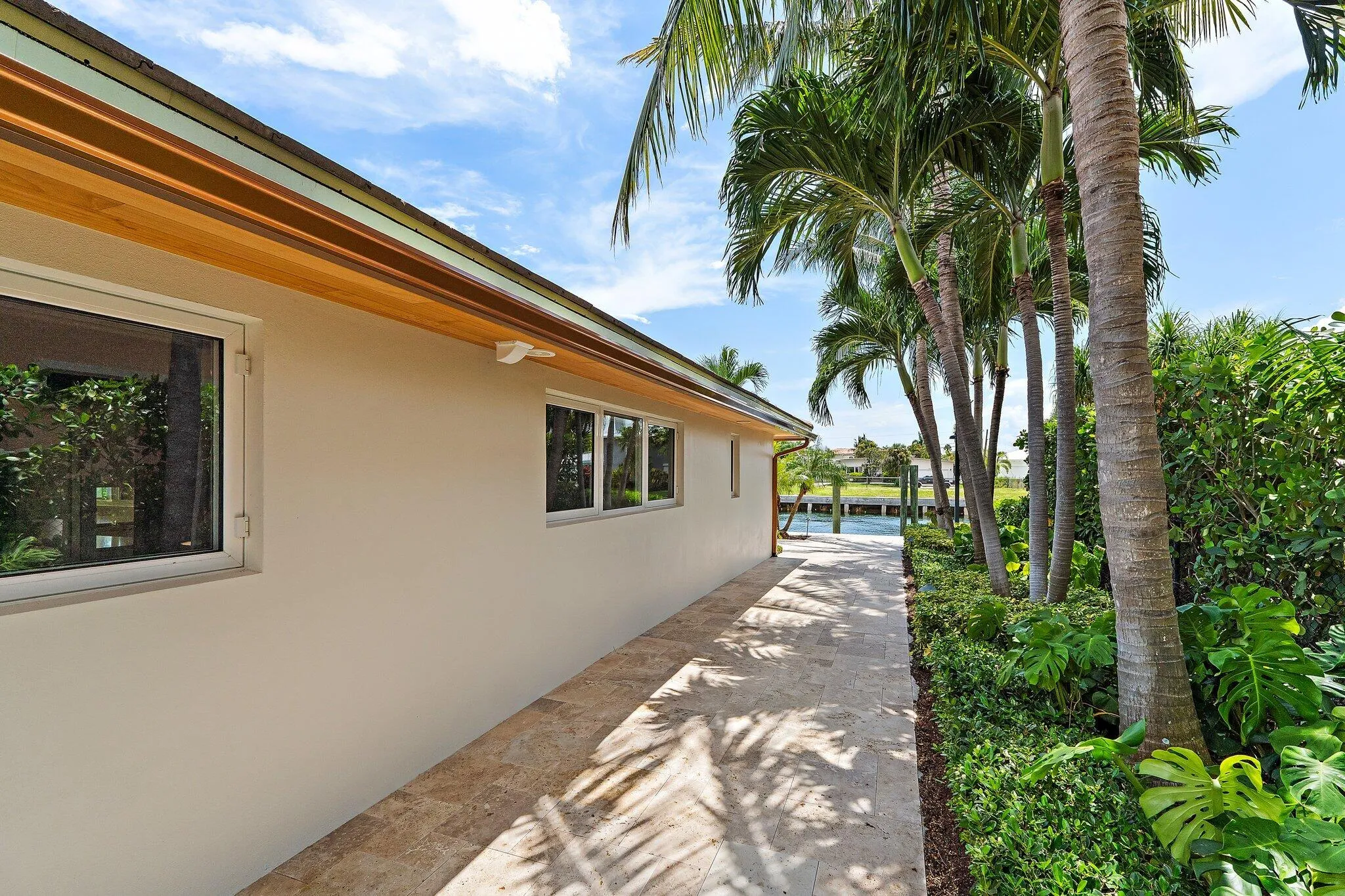 120-1051CoralWay-SingerIsland-SMALL
