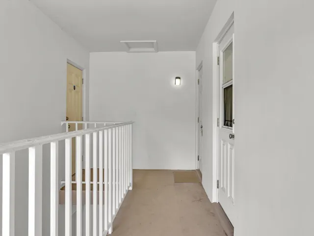 Corner Unit