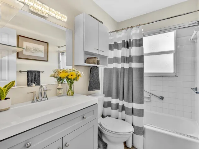 Shower/Tub
