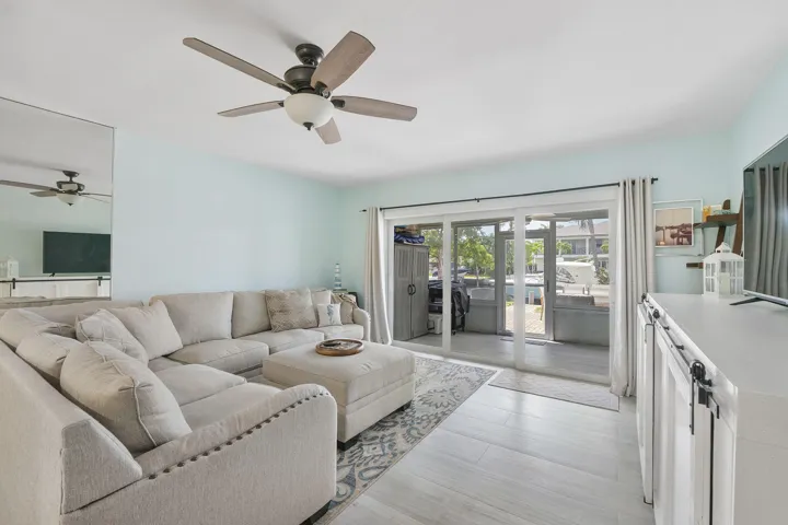 2500 Ne 36th St_036
