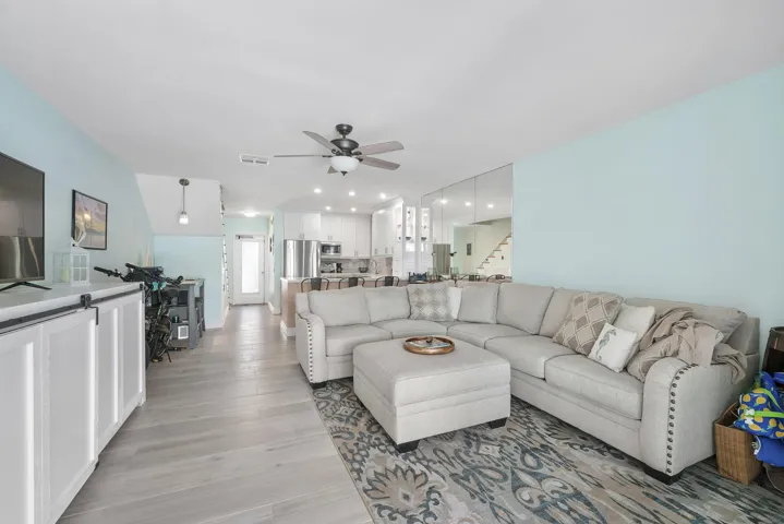 2500 Ne 36th St_038