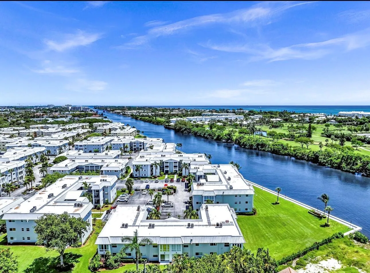 Colonial Club Intracoastal Community
