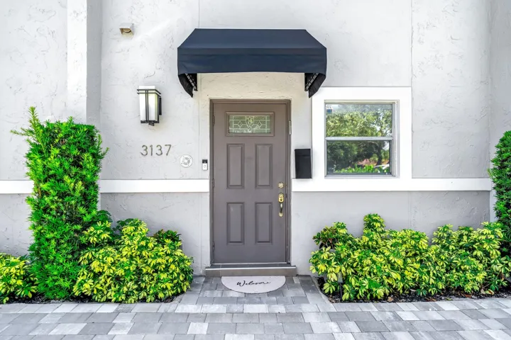 22-web-or-mls-JOY09204