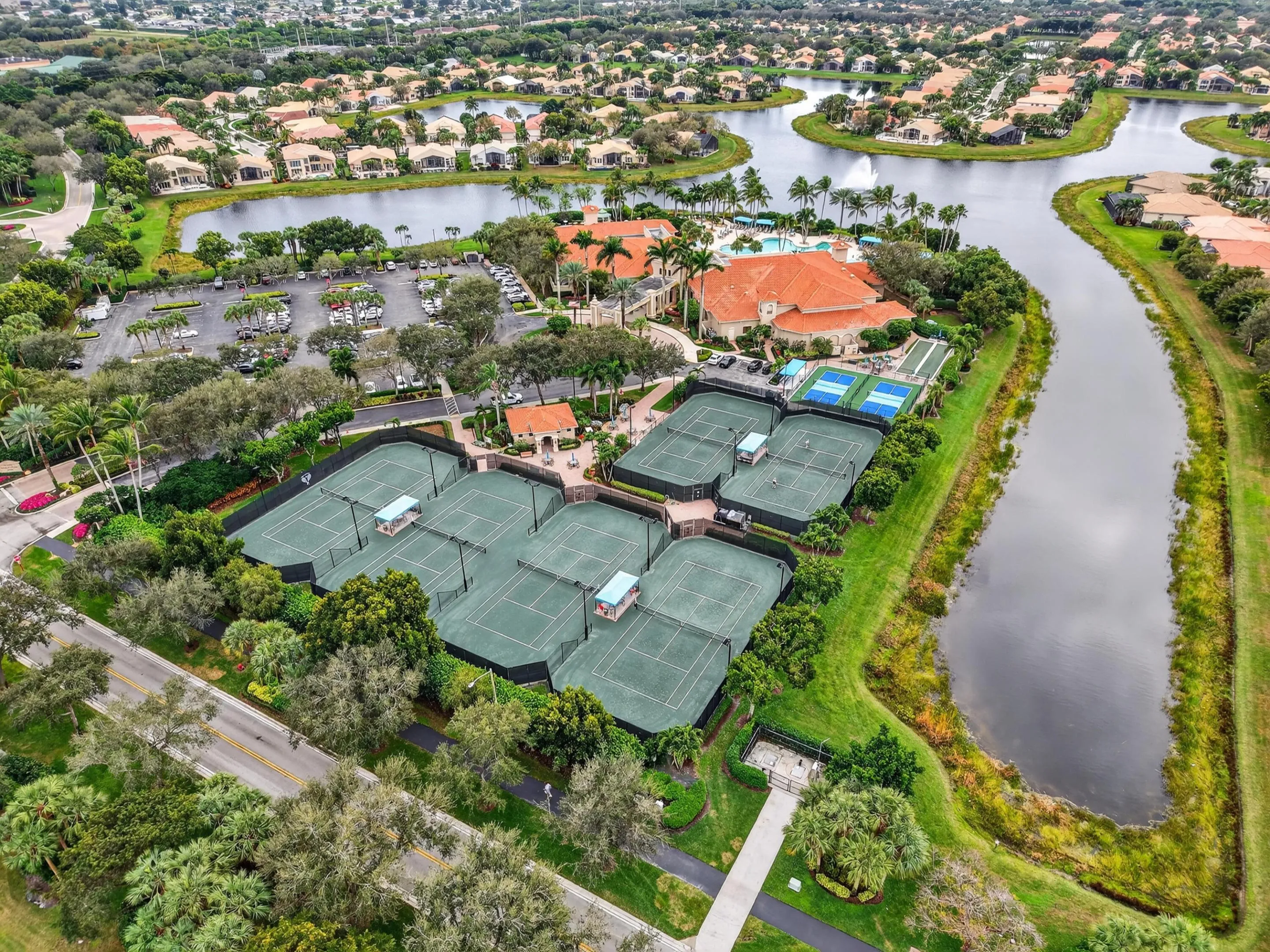 6 Har Tru Lite Tennis Courts for your pleasure