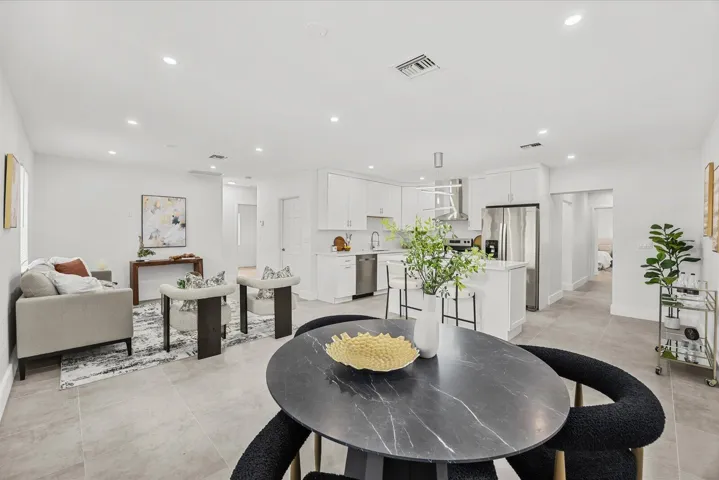 06-av in-4