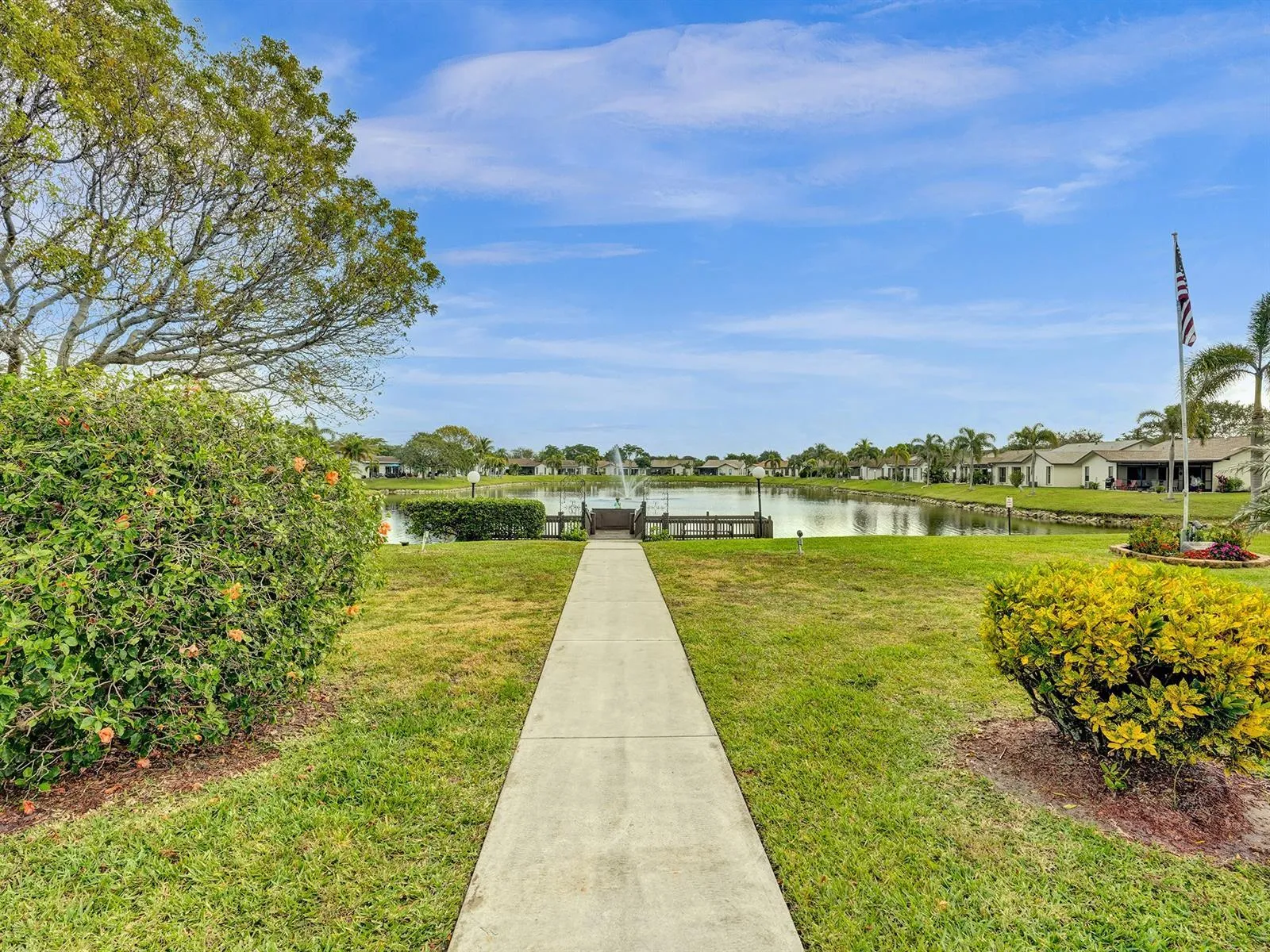 Take the stroll to the dock!