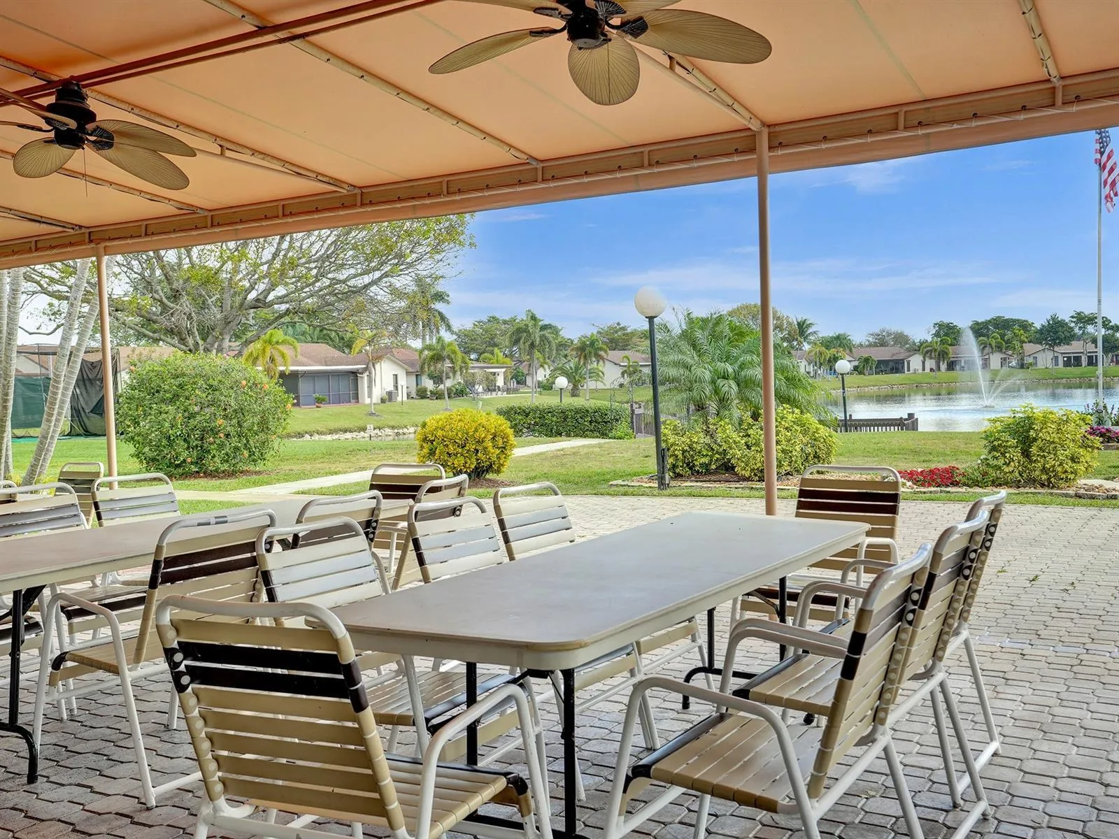 Outside seating to chill or have a snack!