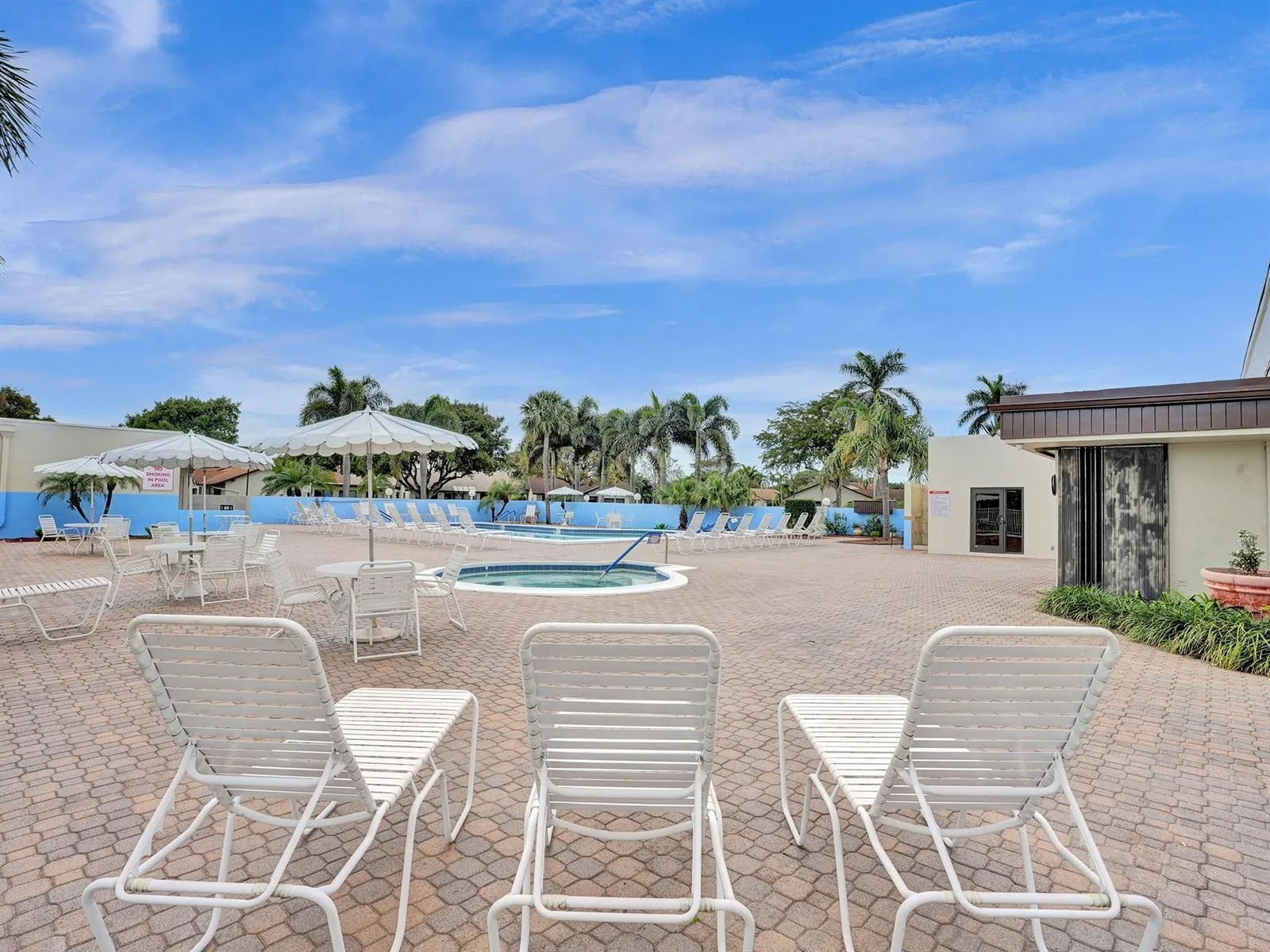 More seating on the pool deck!