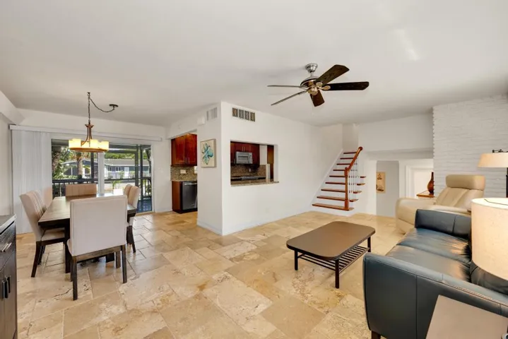 1771 NE 35th St Oakland Park 00011