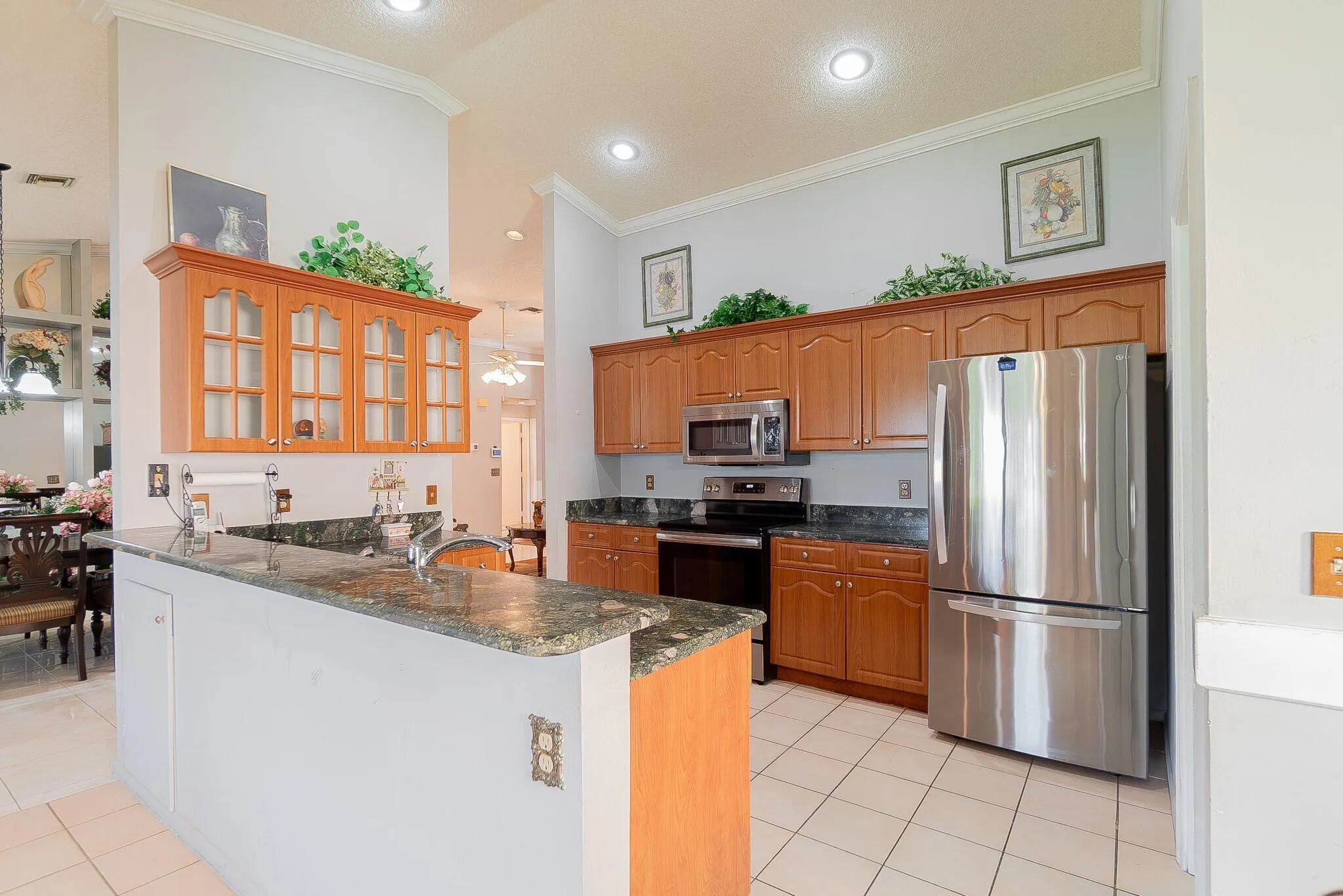 Full Kitchen