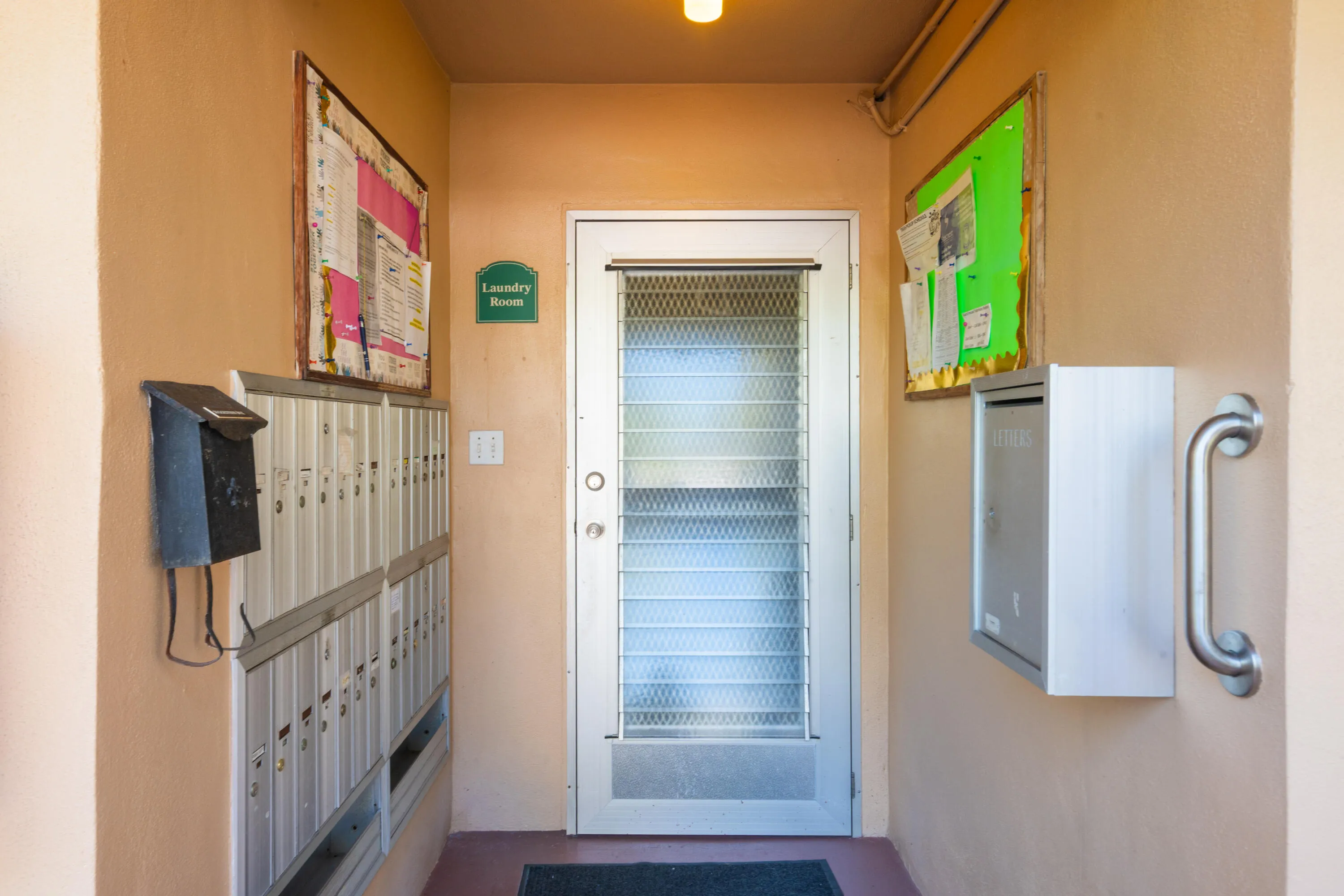 Mail / Laundry