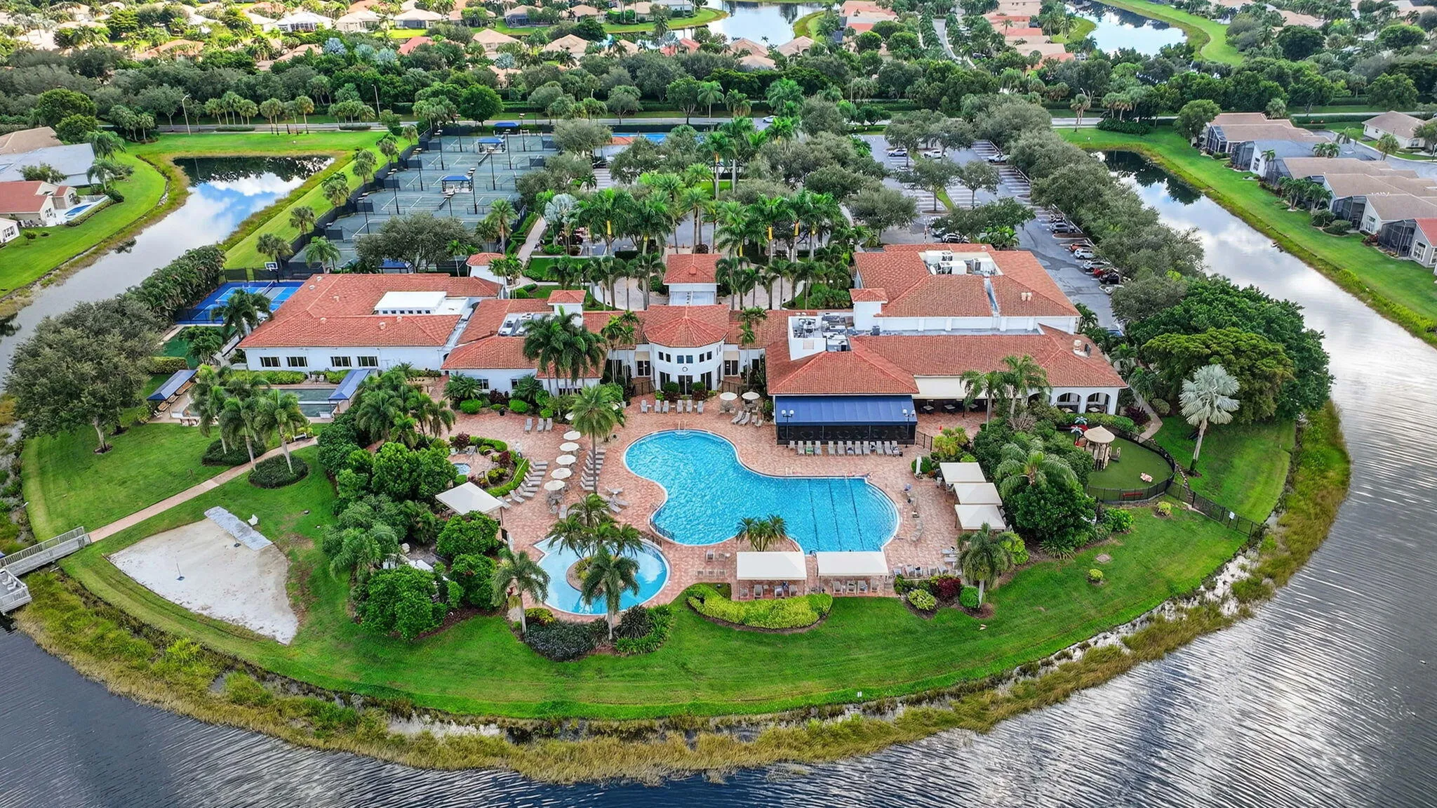 AERIAL VIEW OF CLUBHOUSE