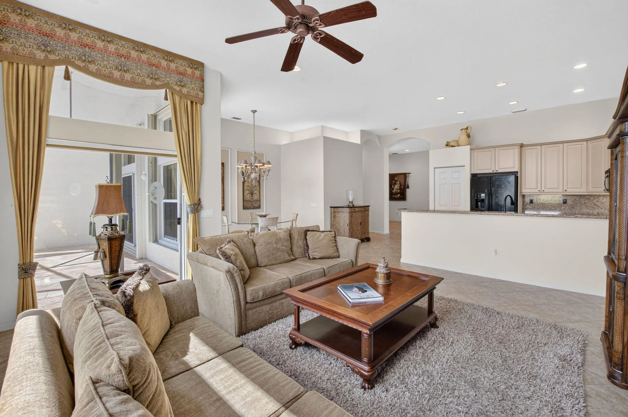 FAMILY ROOM/KITCHEN