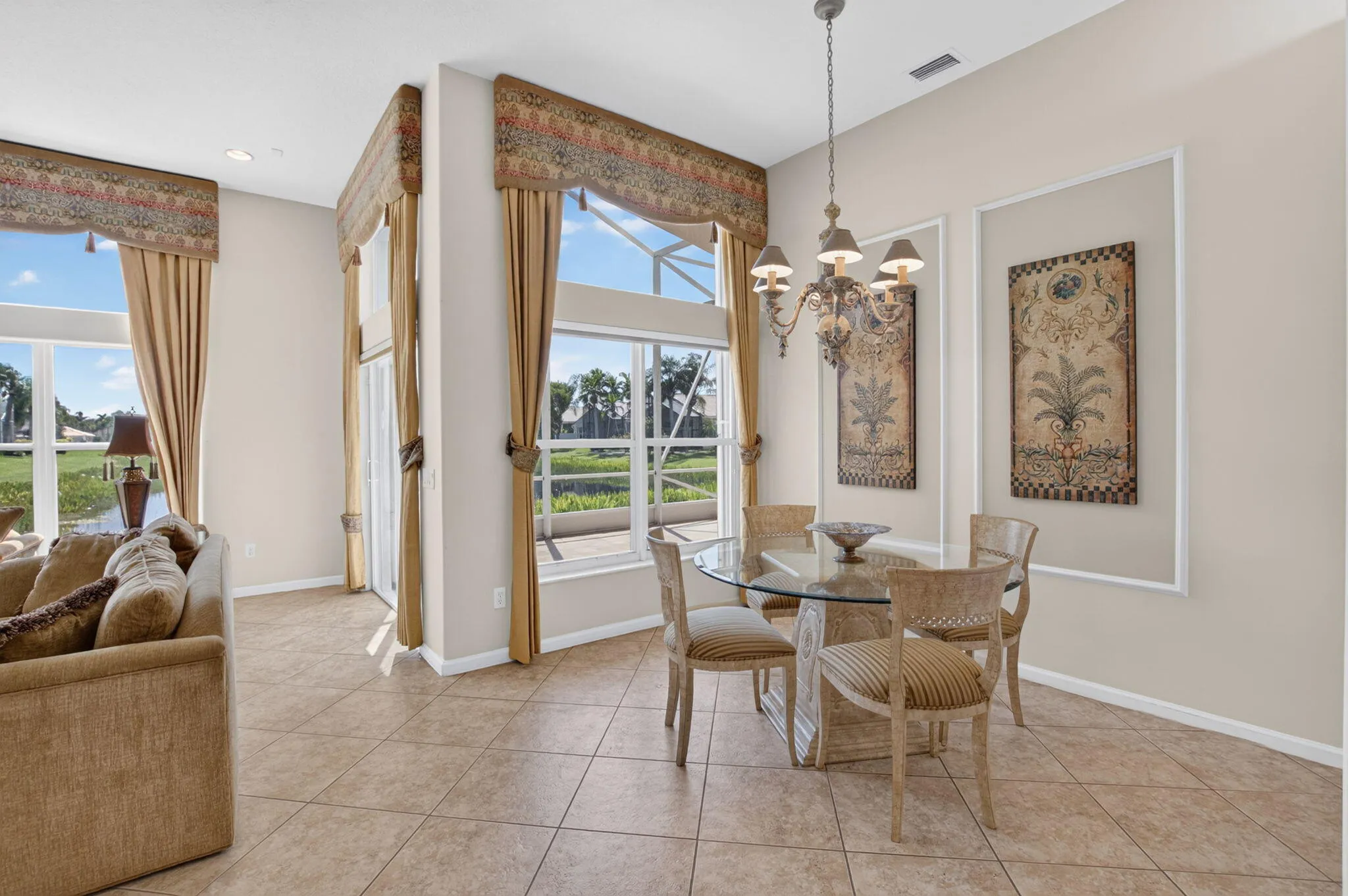 BREAKFAST NOOK